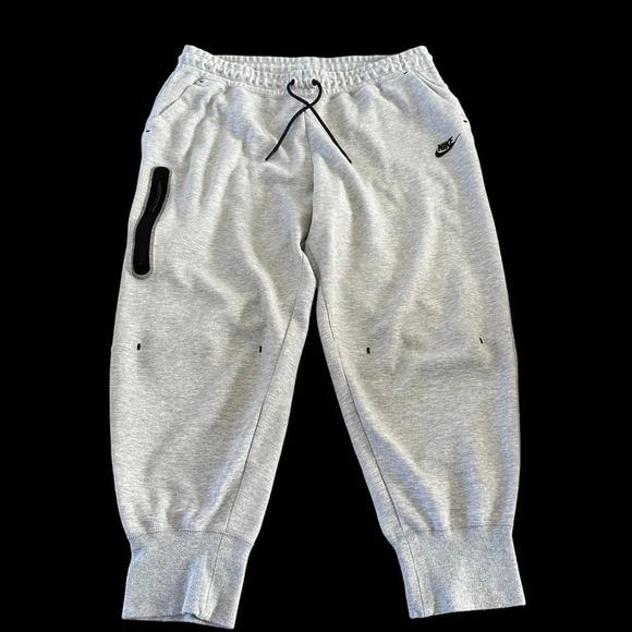 Nike Sportswear Womens XL NSW Tech Fleece Sweatpants Joggers Gray Grey Sweats - Picture 4 of 10